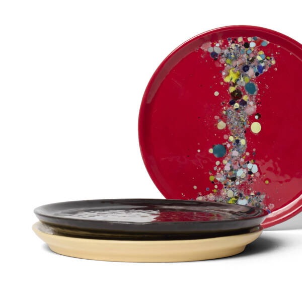 Rood keramisch ontbijtbord